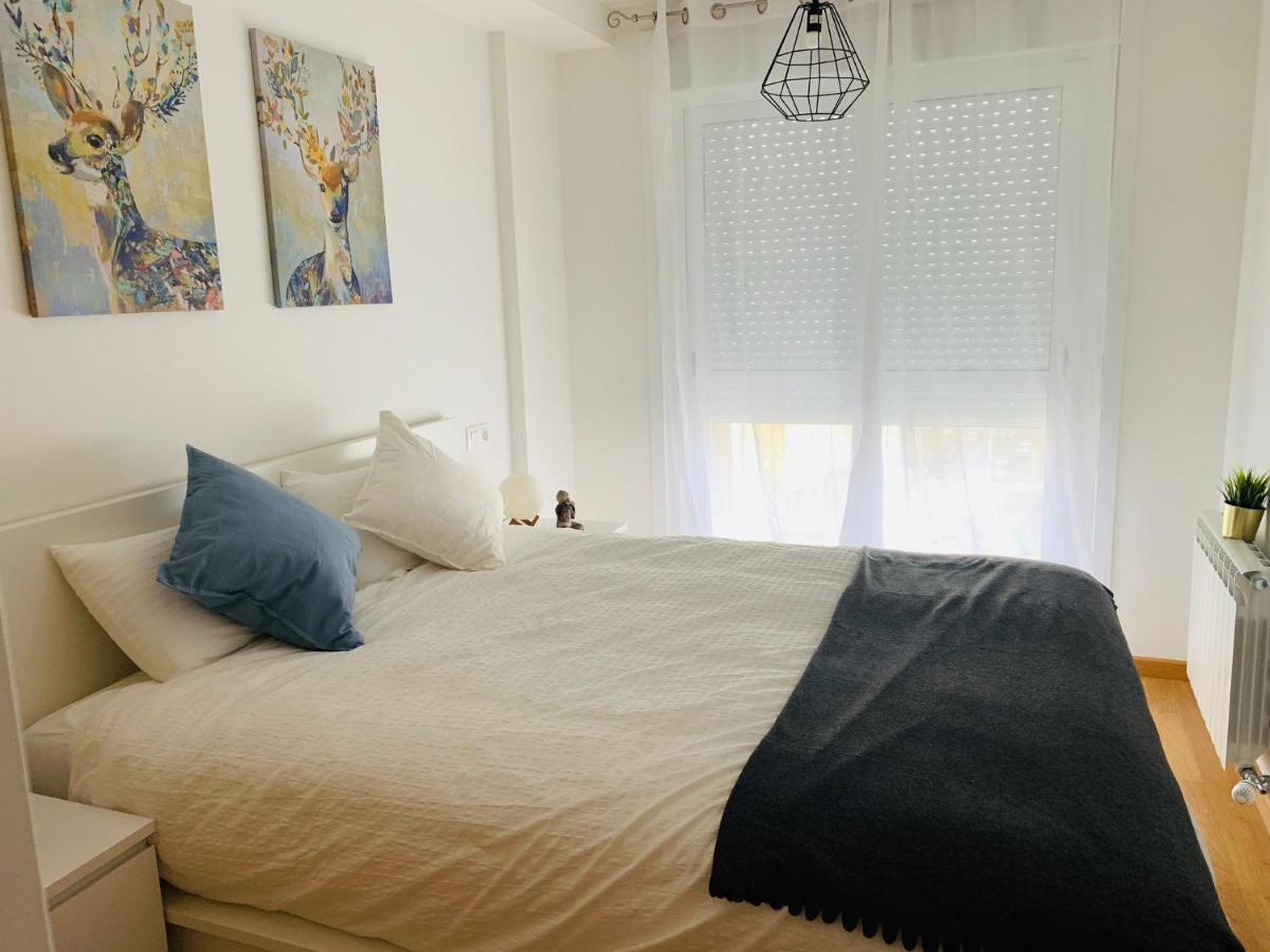 Apartamentos Lamarosa -Playa Urbana Burela Экстерьер фото